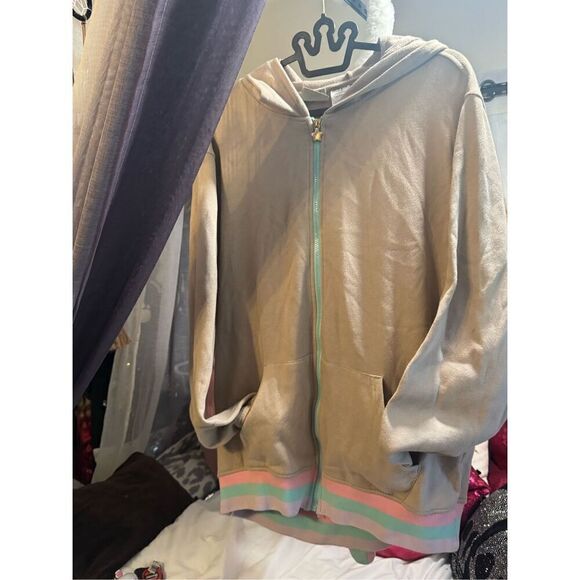 VS Pink Vintage Tie Dye Pullover Hoodie - Picture 9 of 9